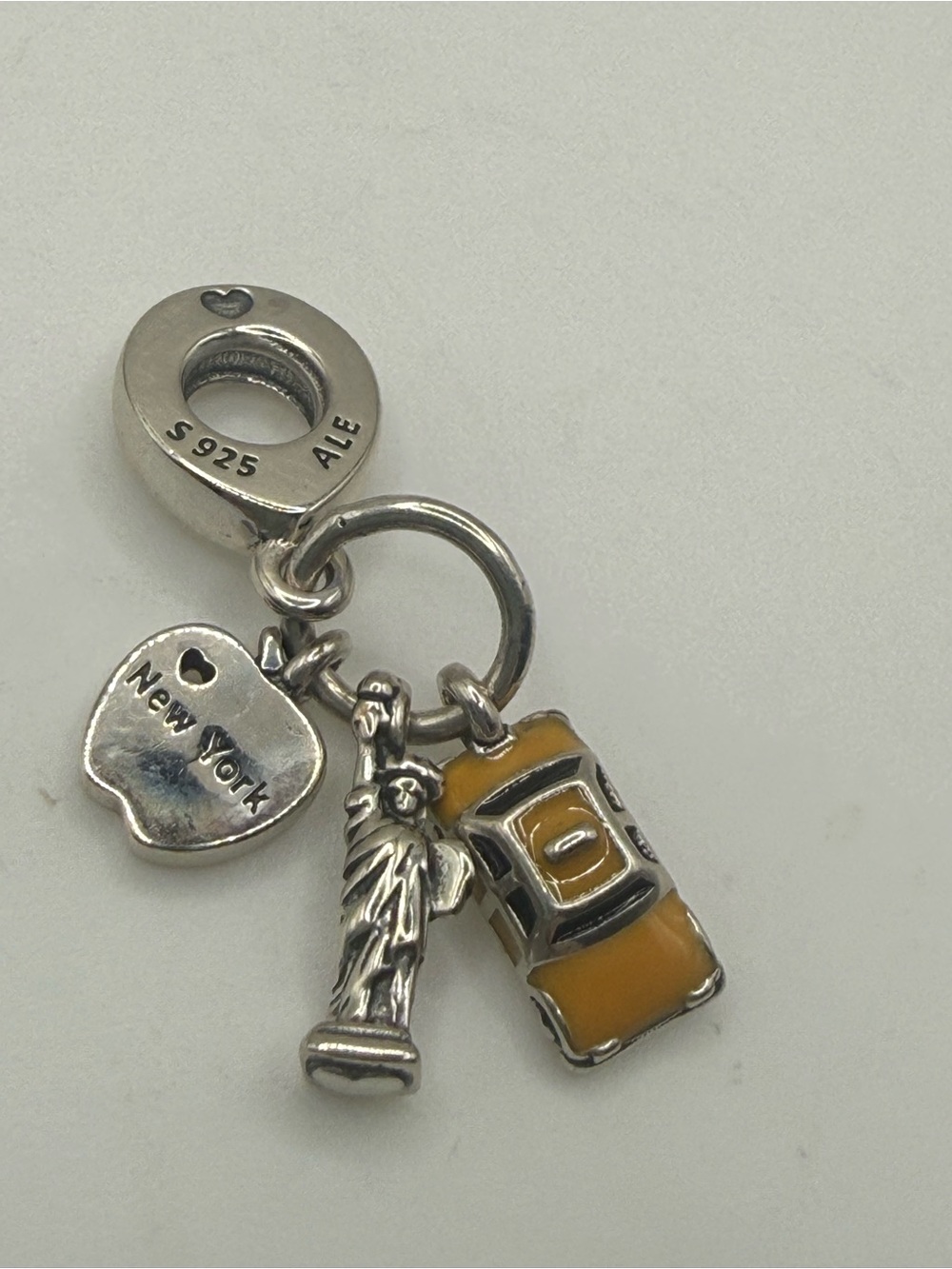 Pandora New York City Highlights 3 pc Charm